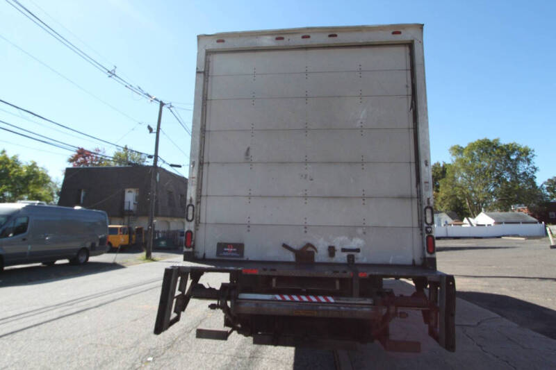 2015 Freightliner M2 106