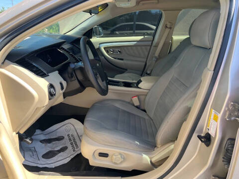 2018 Ford Taurus SE