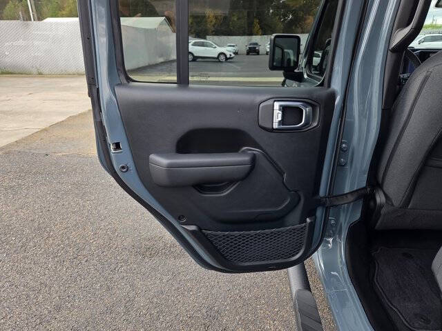 2024 Jeep Gladiator Sport S