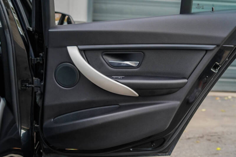 2018 BMW 3 Series 320i xDrive