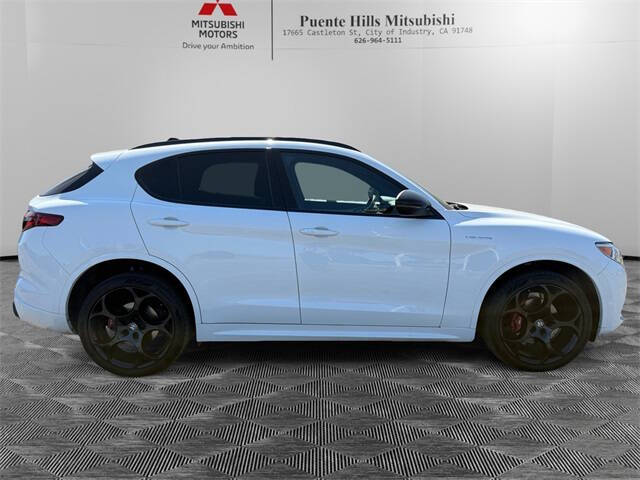 2022 Alfa Romeo Stelvio Veloce