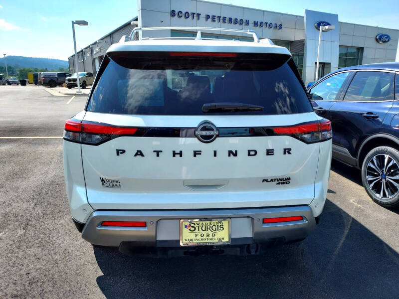 2024 Nissan Pathfinder Platinum