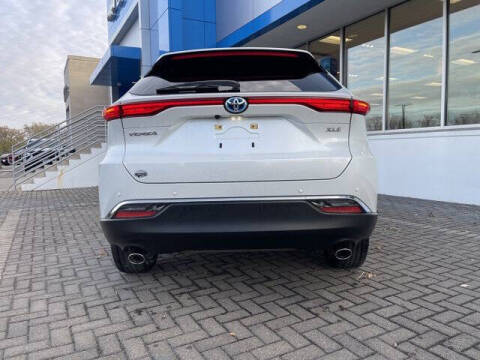 2023 Toyota Venza LE