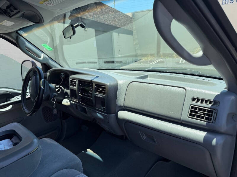 2004 Ford Excursion XLT