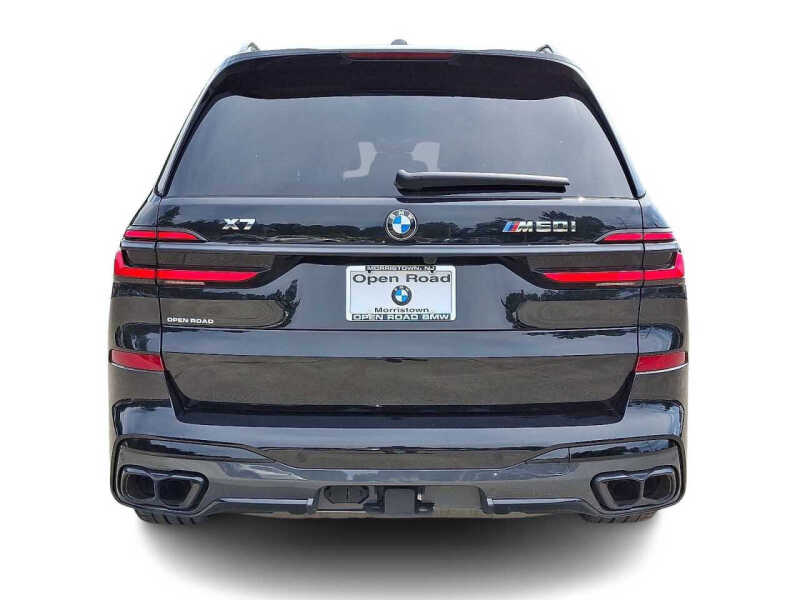 2025 BMW X7 M60i