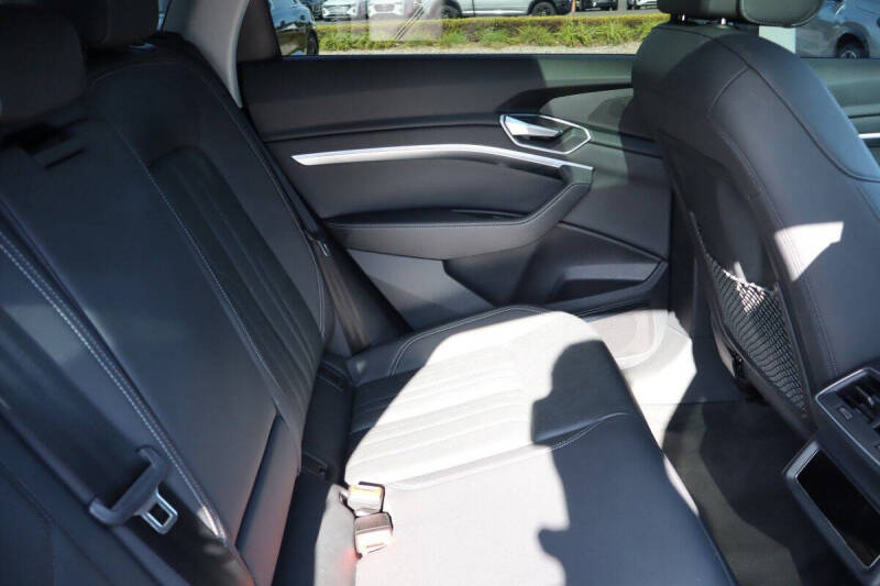 2022 Audi e-tron Sportback quattro Premium Plus S line