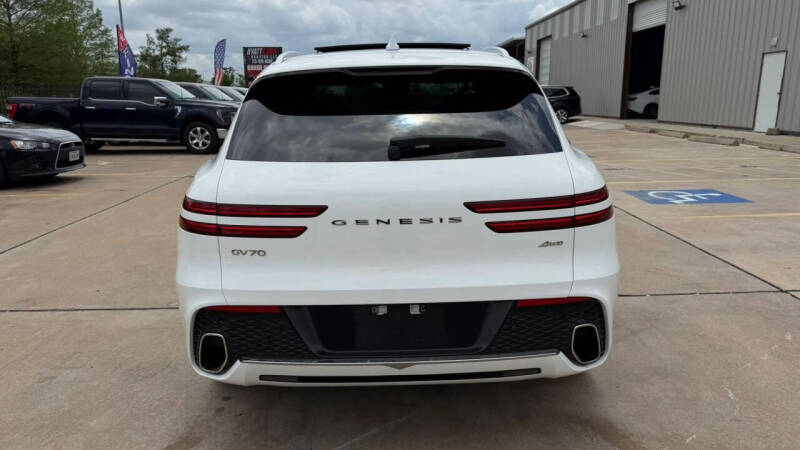 2023 Genesis GV70 2.5T Standard