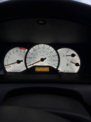 2004 Toyota Corolla LE