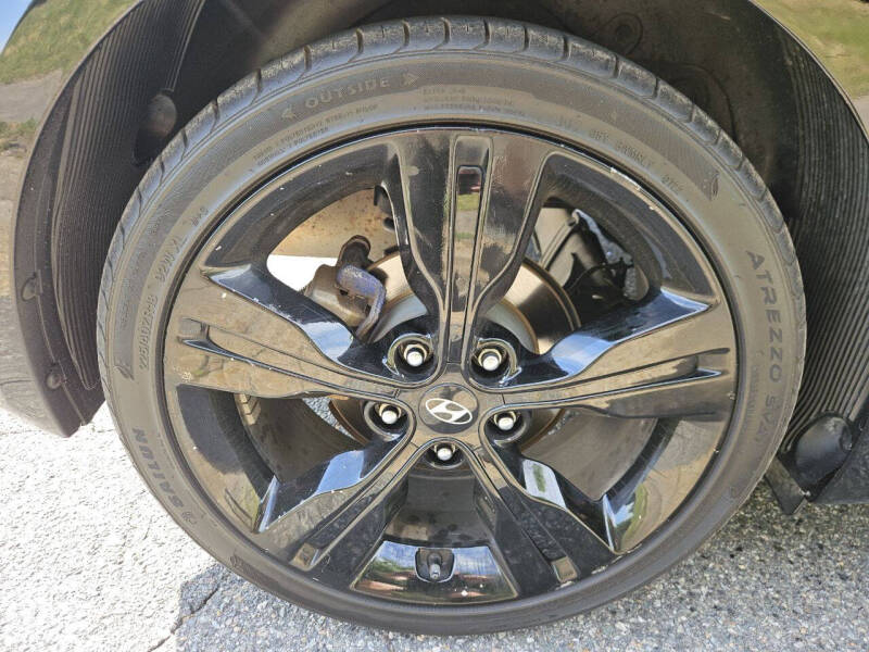 2017 Hyundai Veloster Value Edition