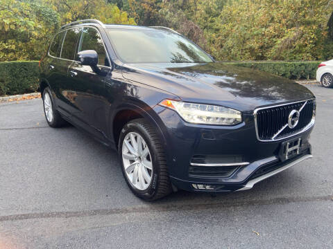 2016 Volvo XC90 T6 Momentum