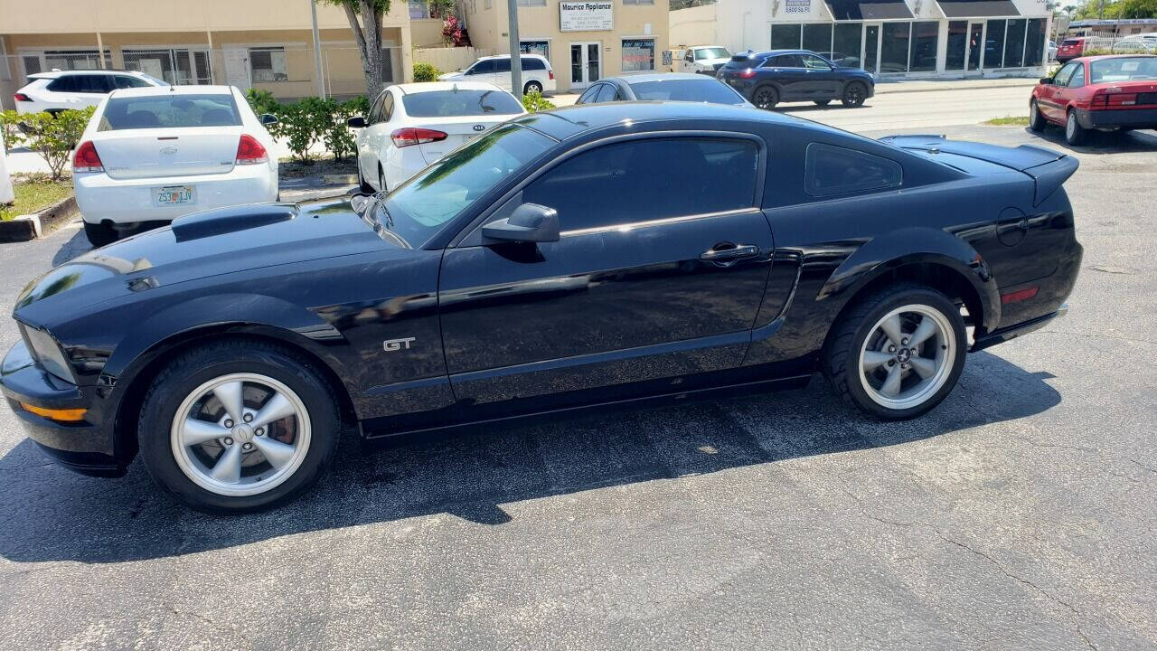 2008 FORD Mustang Coupe - $5,999