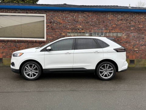 2024 Ford Edge Titanium