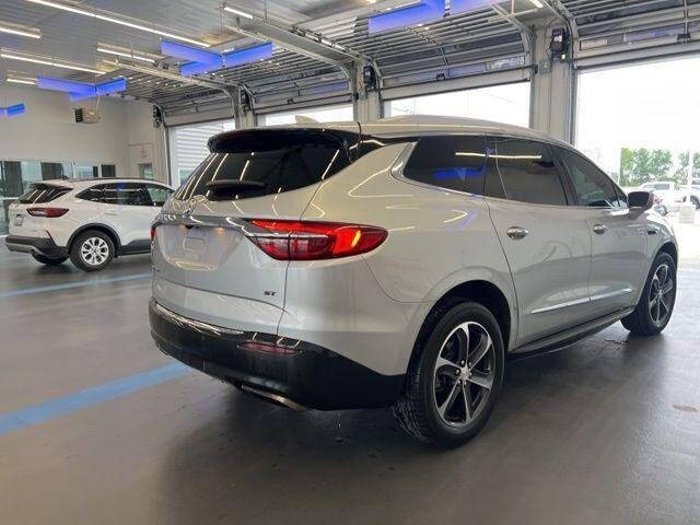 2020 Buick Enclave Essence