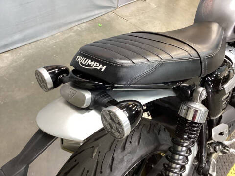 2020 Triumph Speed Twin 1200 Silver Ice/Sto