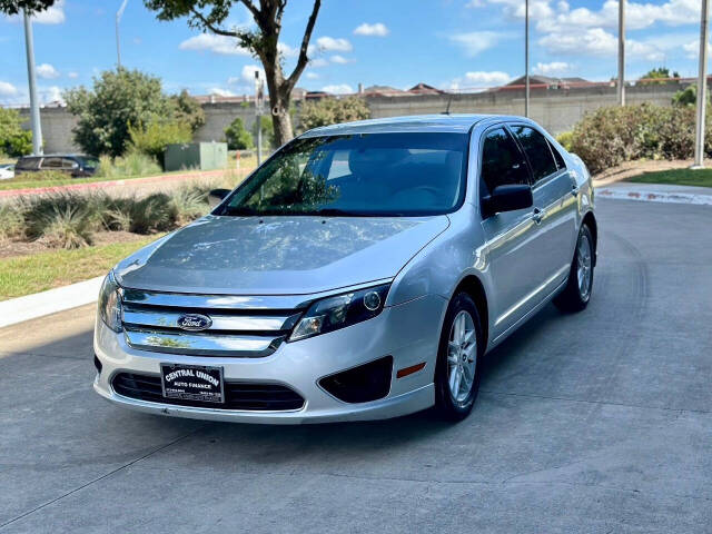 2011 Ford Fusion for sale at Central Union Auto Finance LLC in Austin, TX