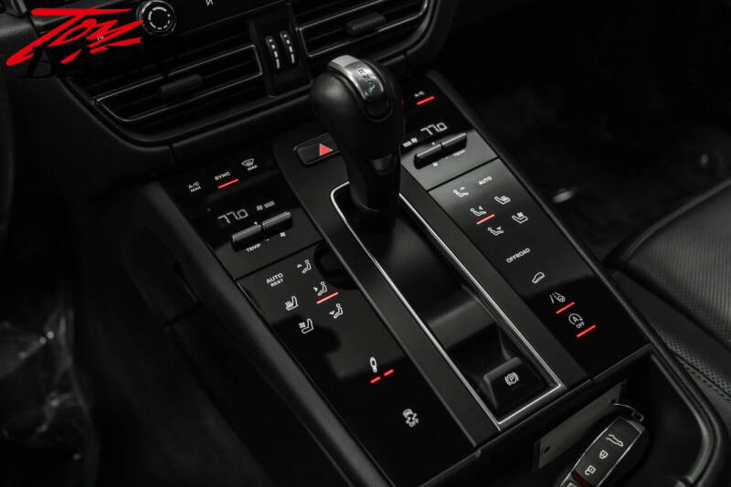 2023 Porsche Macan S