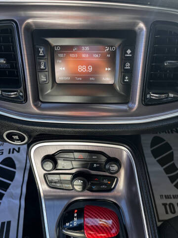 2016 Dodge Challenger SXT