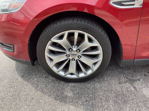 2017 Ford Taurus Limited