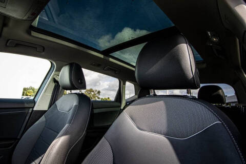 2026 Volkswagen Taos SE Black