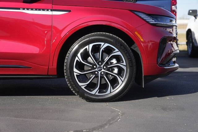 2025 Lincoln Nautilus Reserve