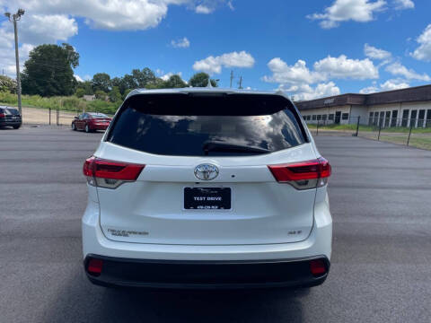 2018 Toyota Highlander SE