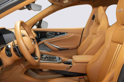2024 Aston Martin DBX