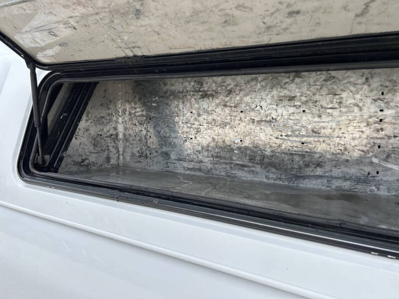 2016 ARE 8' Contractor Camper Shell