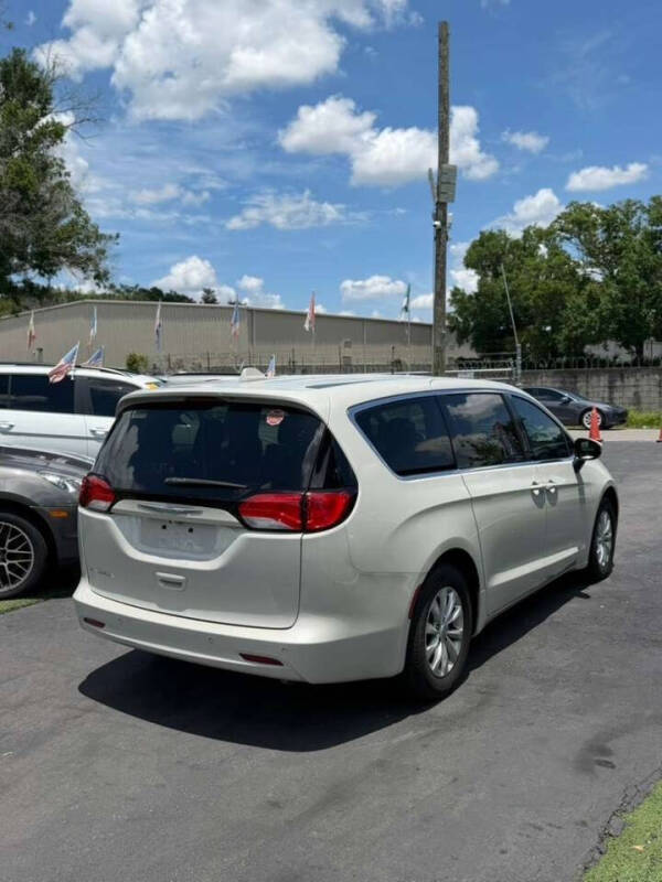 2017 Chrysler Pacifica Touring