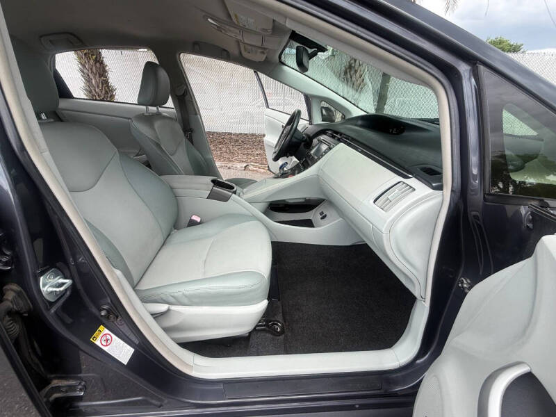 2013 Toyota Prius Four