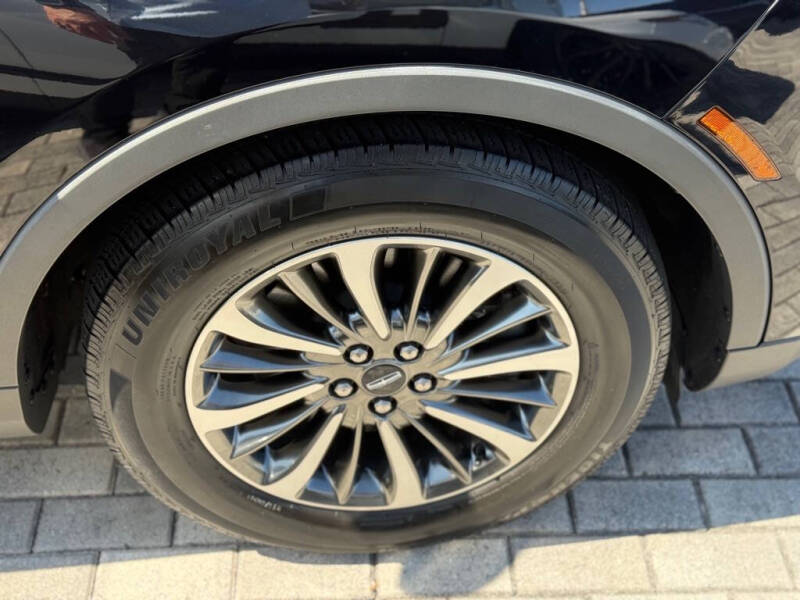 2019 Lincoln Nautilus Select