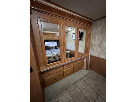 2009 Freightliner MC Chassis