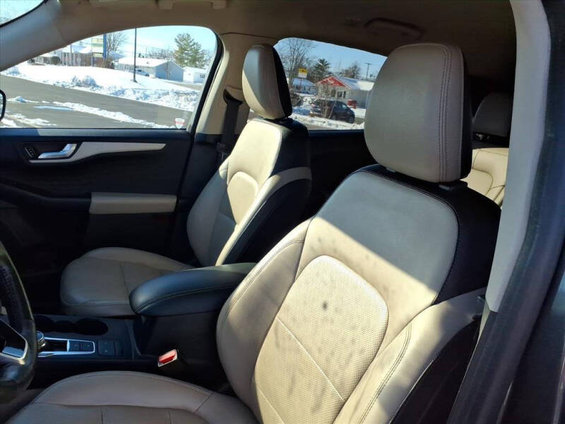 2020 Ford Escape SEL