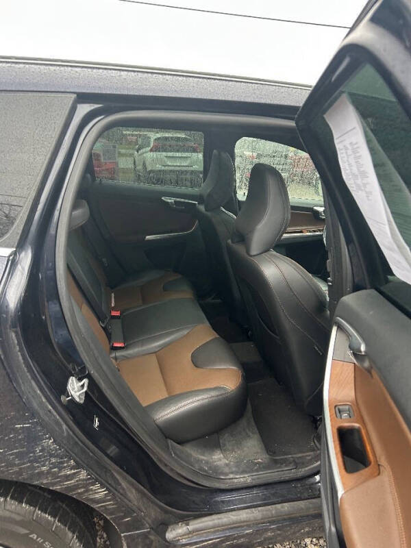 2016 Volvo XC60 T5 Platinum