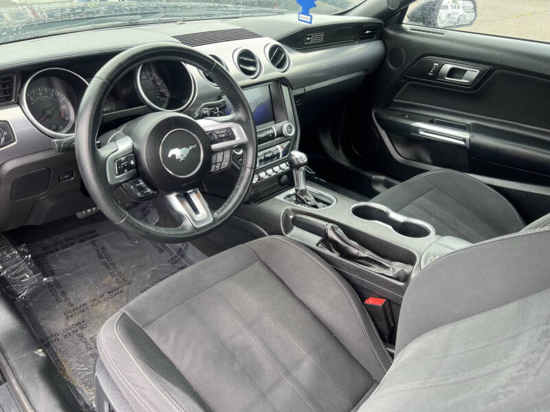 2020 Ford Mustang EcoBoost
