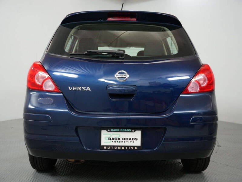 2012 Nissan Versa 1.8 S