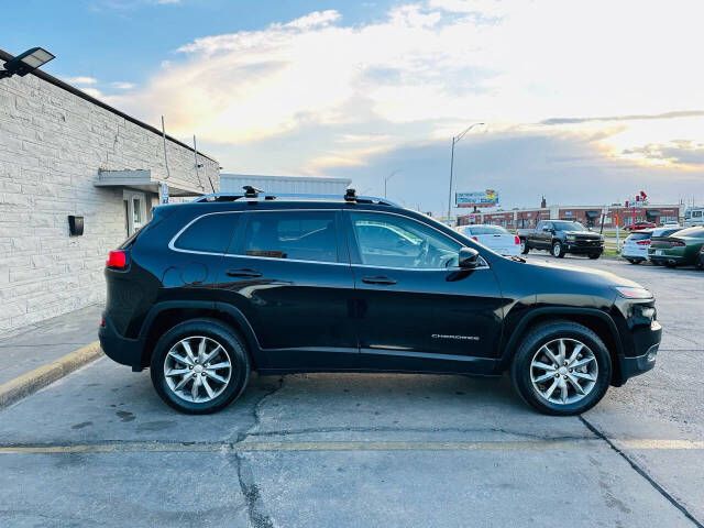 2018 Jeep Cherokee for sale at Atlas Auto Sales LLC in Lincoln, NE