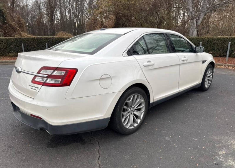 2015 Ford Taurus Limited