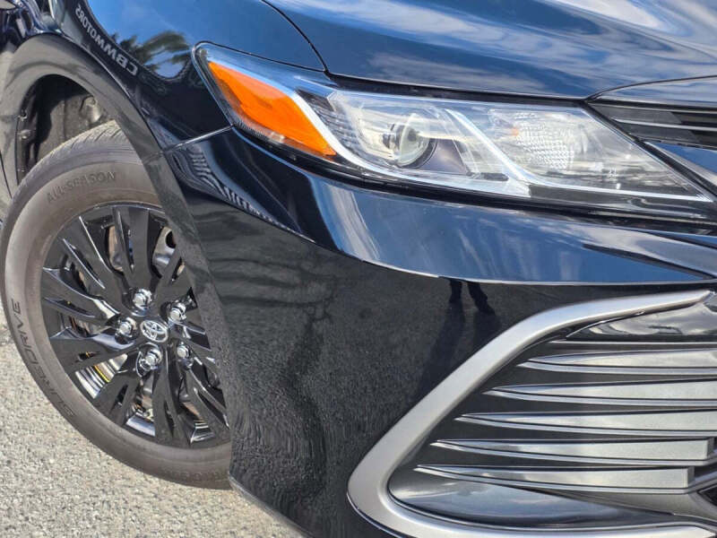 2023 Toyota Camry Hybrid LE