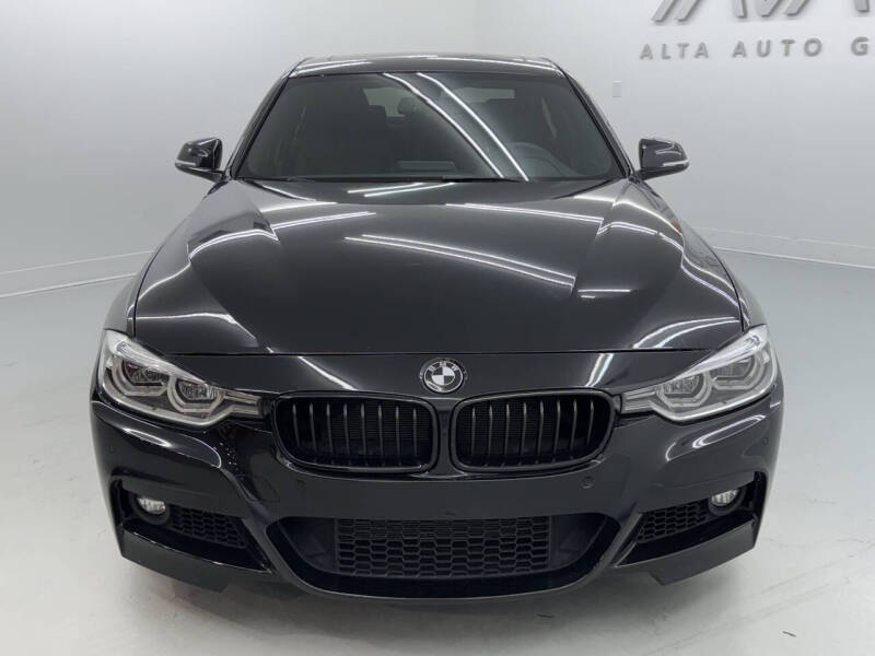 Used 2017 BMW 3 Series 340i with VIN WBA8B3C52HK777332 for sale in Concord, NC