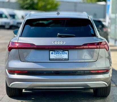 2019 Audi e-tron quattro Prestige