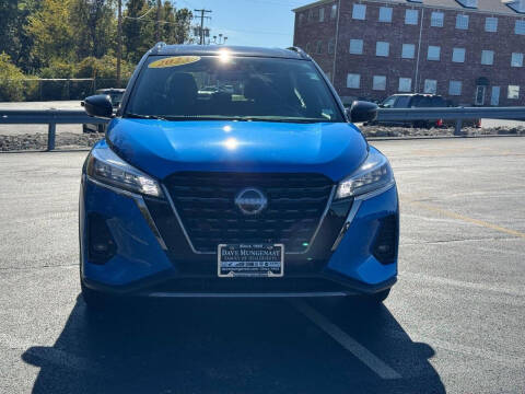 2023 Nissan Kicks SR