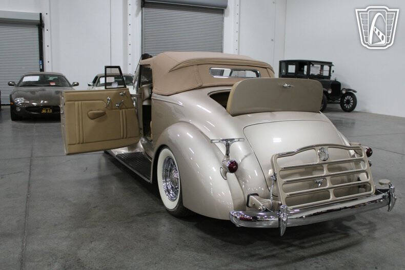 1937 Packard 115C