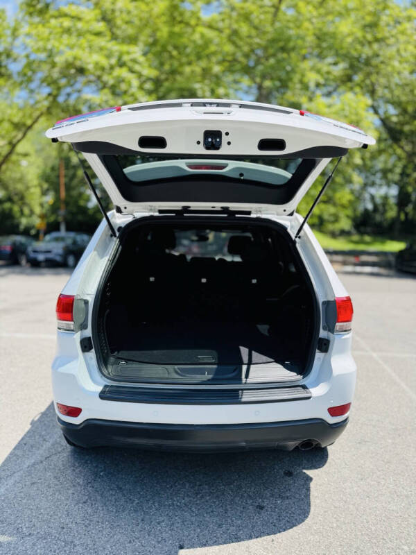 2018 Jeep Grand Cherokee Laredo E