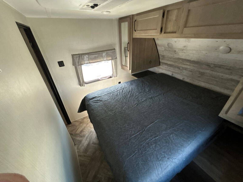 2023 Forest River 28BHHSS2B