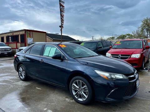 2016 Toyota Camry for sale at Fat City Auto Sales in Stockton CA
