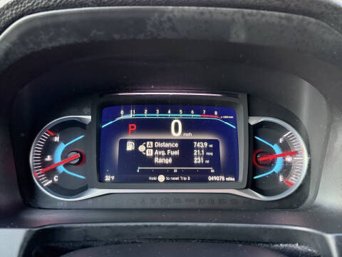 2021 Honda Pilot Touring w/Rear Captain's Chairs