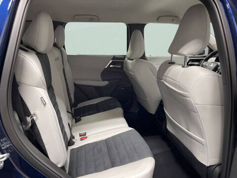 2026 Mitsubishi Outlander SE