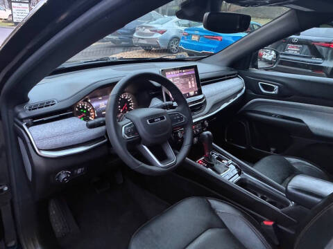 2023 Jeep Compass Latitude Lux