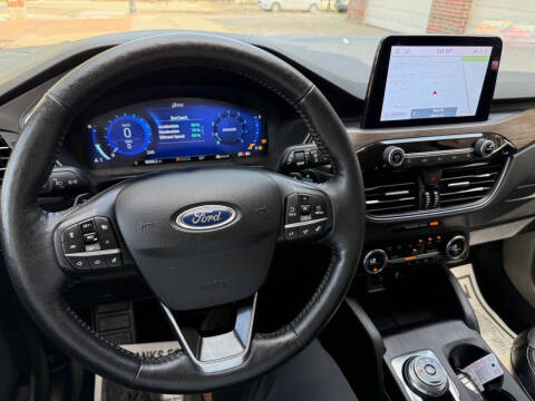 2020 Ford Escape Titanium