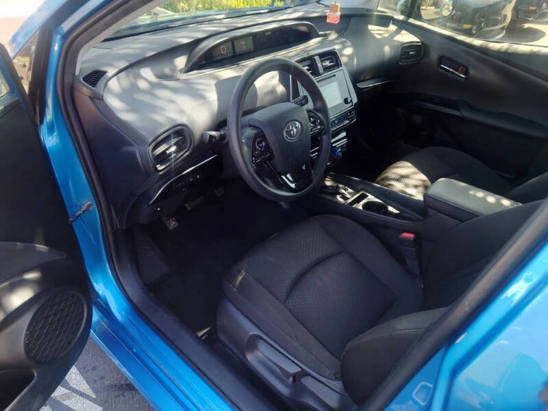 2019 Toyota Prius LE